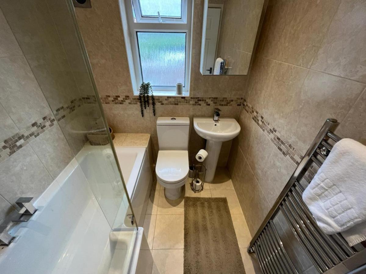 Access To Private Gym Room, 3 Bedrooms, Close To The City Swansea Exterior photo