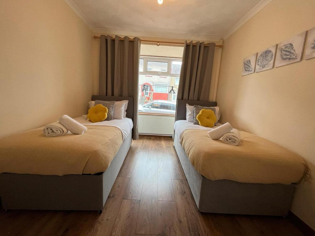 Access To Private Gym Room, 3 Bedrooms, Close To The City Swansea Exterior photo