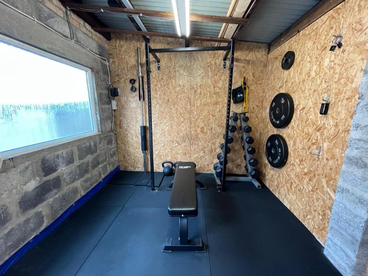 Access To Private Gym Room, 3 Bedrooms, Close To The City Swansea Exterior photo