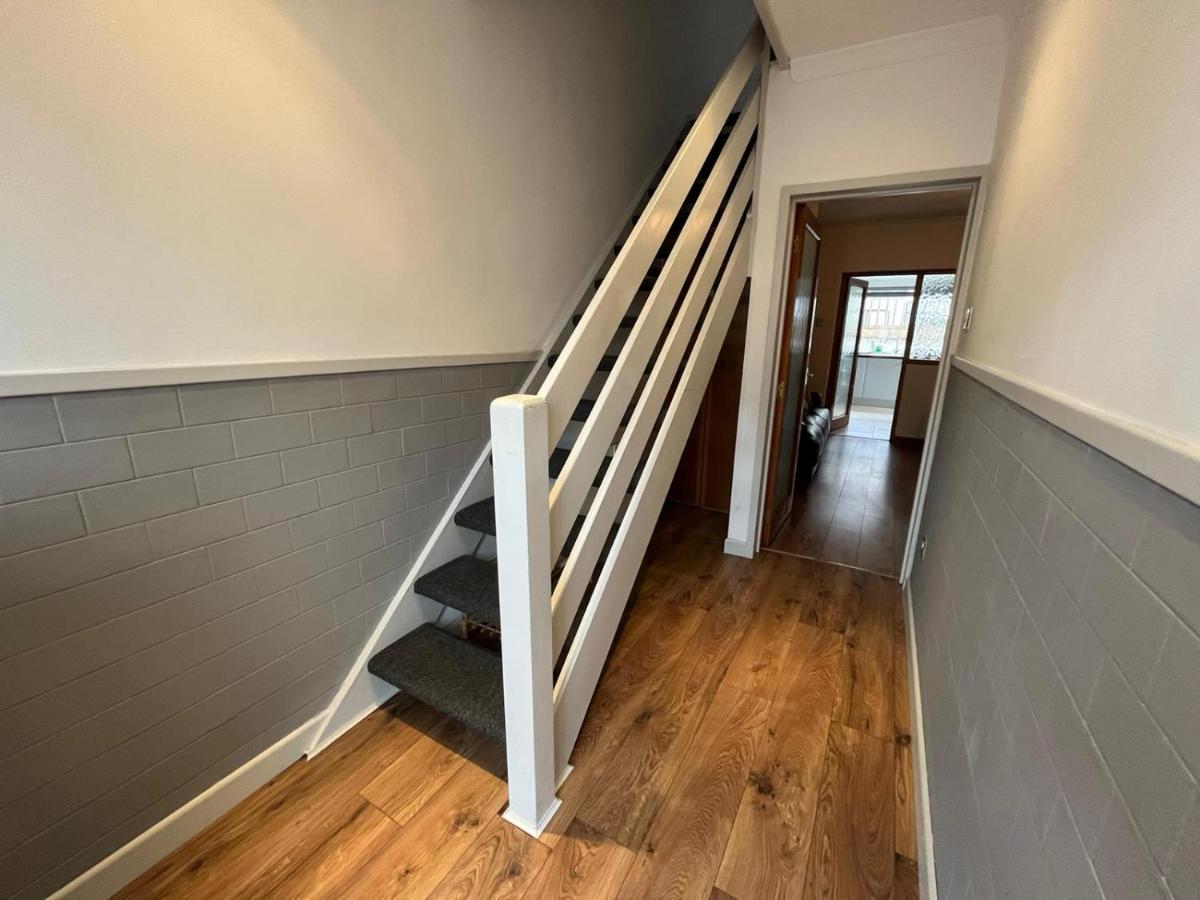Access To Private Gym Room, 3 Bedrooms, Close To The City Swansea Exterior photo